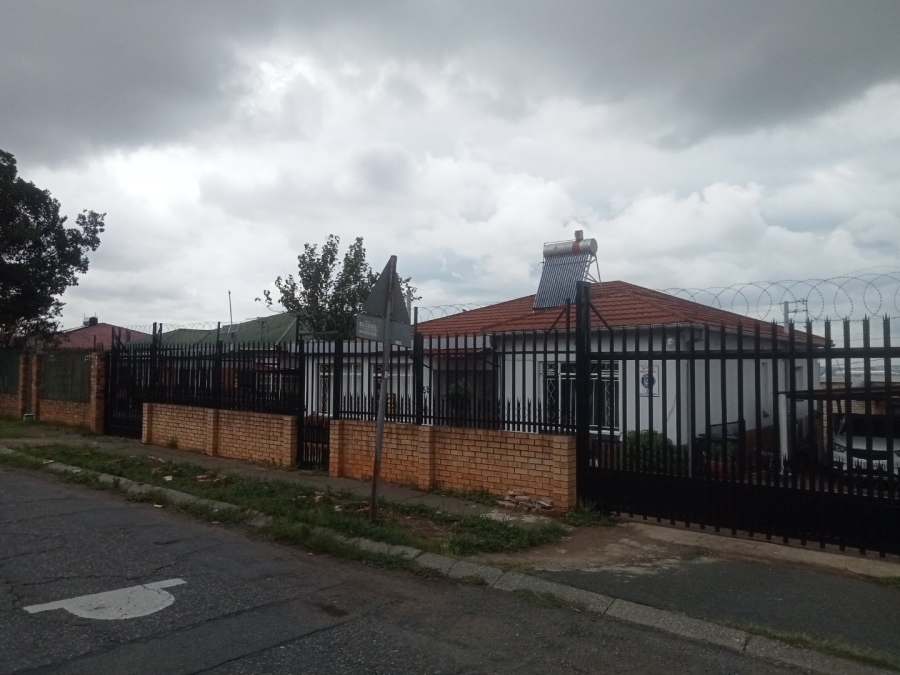 3 Bedroom Property for Sale in Crosby Gauteng