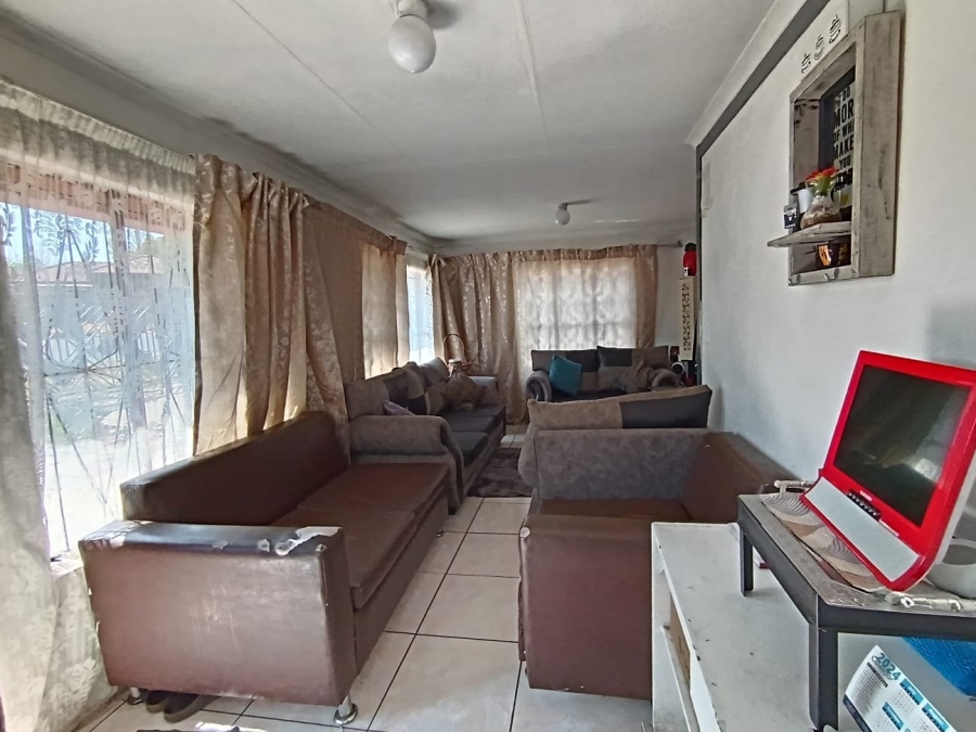 3 Bedroom Property for Sale in Birchleigh North Gauteng