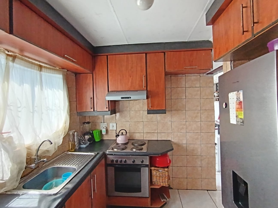 3 Bedroom Property for Sale in Birchleigh North Gauteng