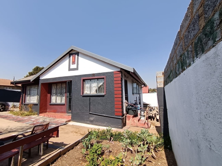 3 Bedroom Property for Sale in Birchleigh North Gauteng