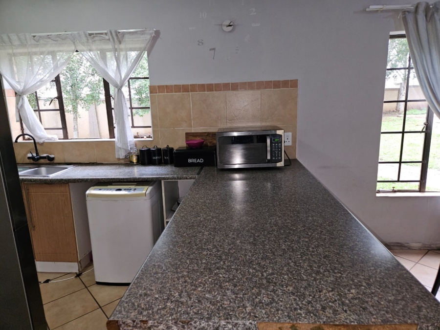 To Let 2 Bedroom Property for Rent in Eco Park Gauteng