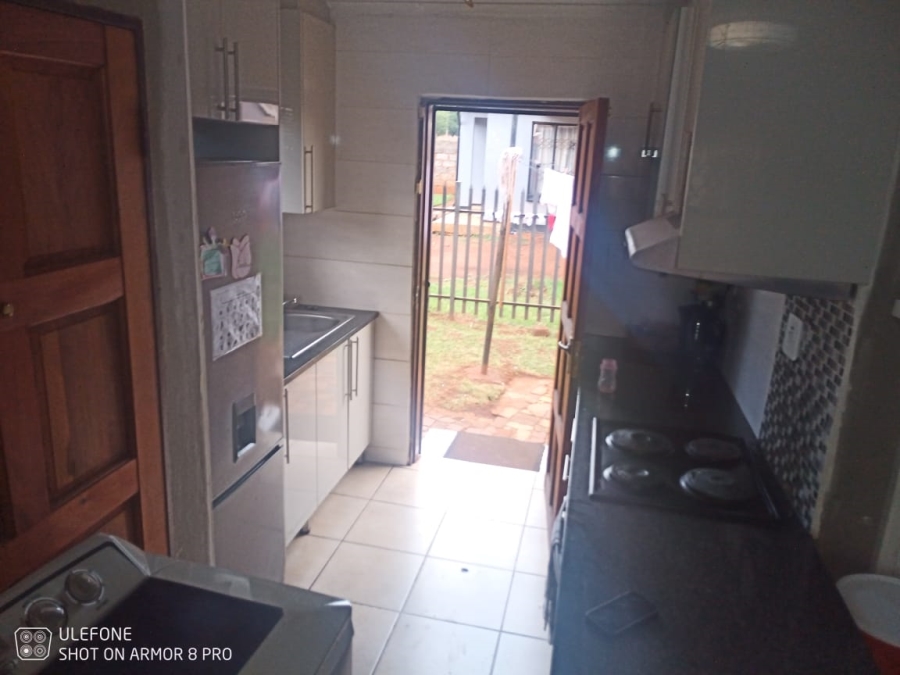 2 Bedroom Property for Sale in Dawn Park Gauteng