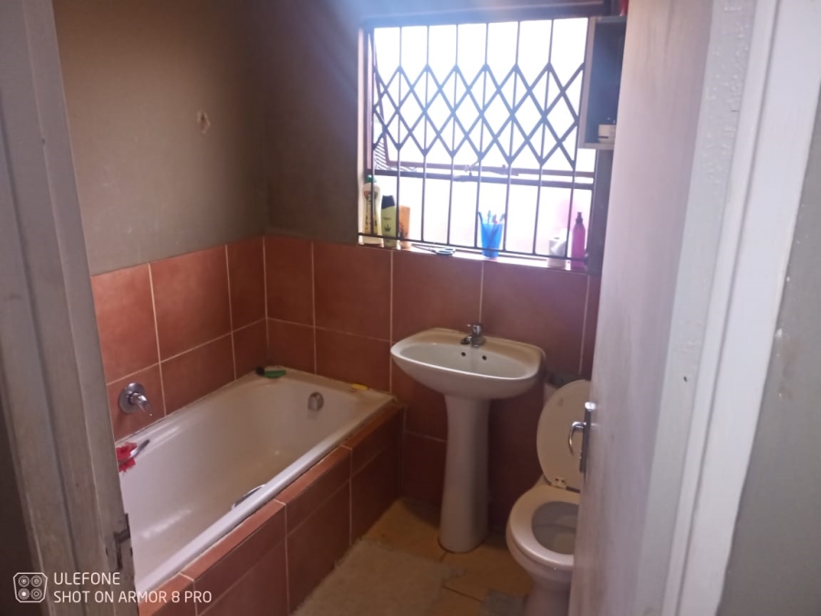 2 Bedroom Property for Sale in Dawn Park Gauteng