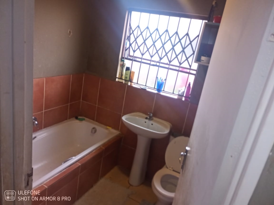 2 Bedroom Property for Sale in Dawn Park Gauteng