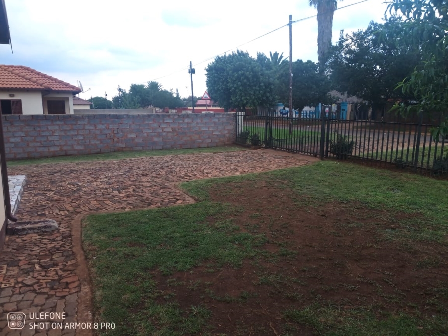 2 Bedroom Property for Sale in Dawn Park Gauteng