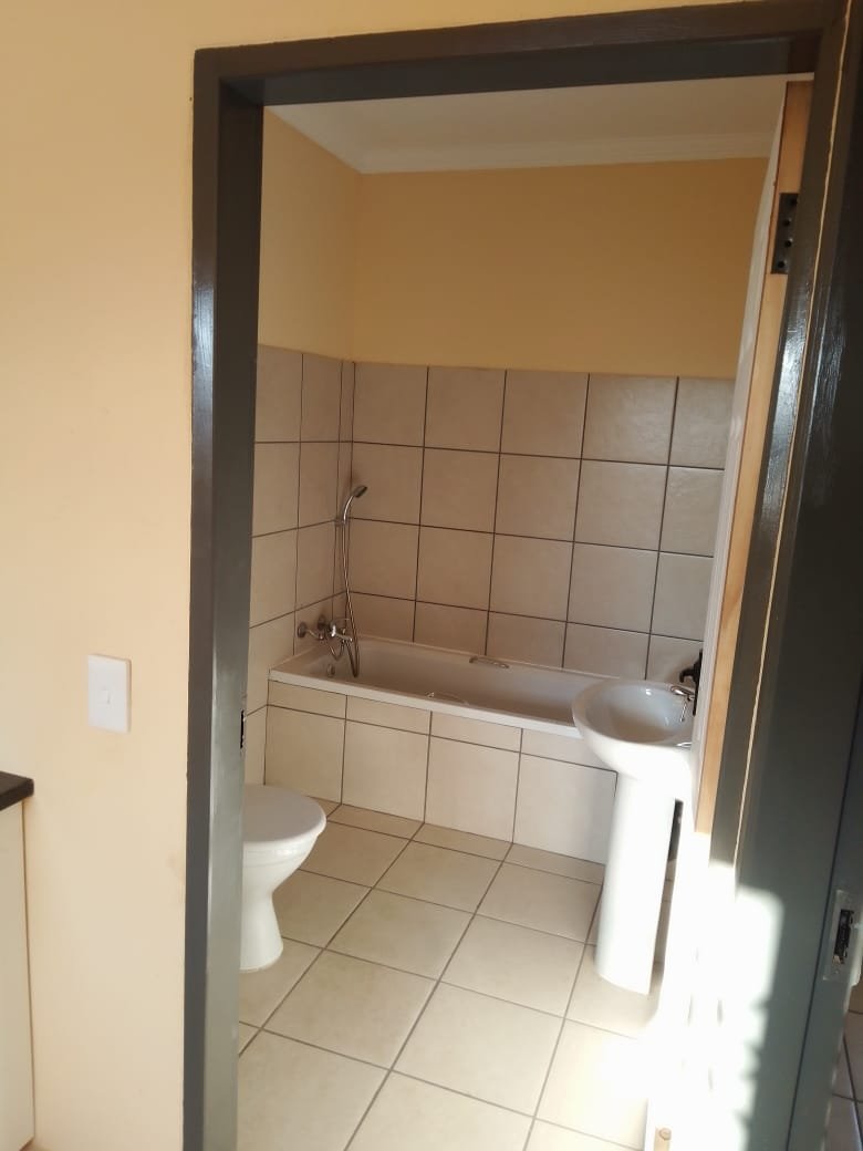 To Let 2 Bedroom Property for Rent in Soshanguve XX Gauteng