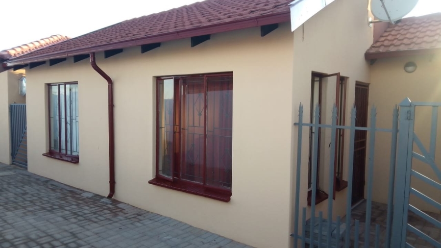 To Let 2 Bedroom Property for Rent in Soshanguve XX Gauteng