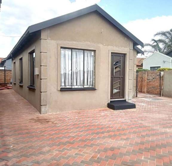 3 Bedroom Property for Sale in Dawn Park Gauteng