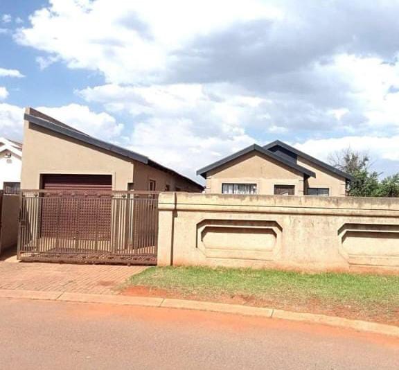 3 Bedroom Property for Sale in Dawn Park Gauteng