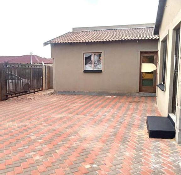 3 Bedroom Property for Sale in Dawn Park Gauteng