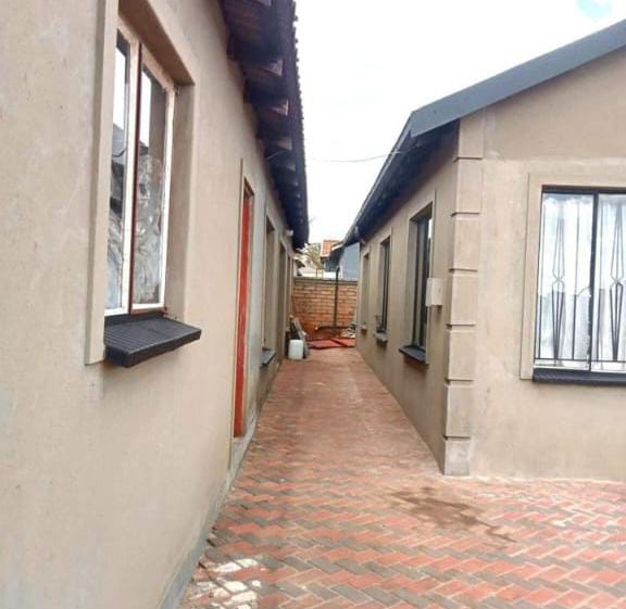 3 Bedroom Property for Sale in Dawn Park Gauteng