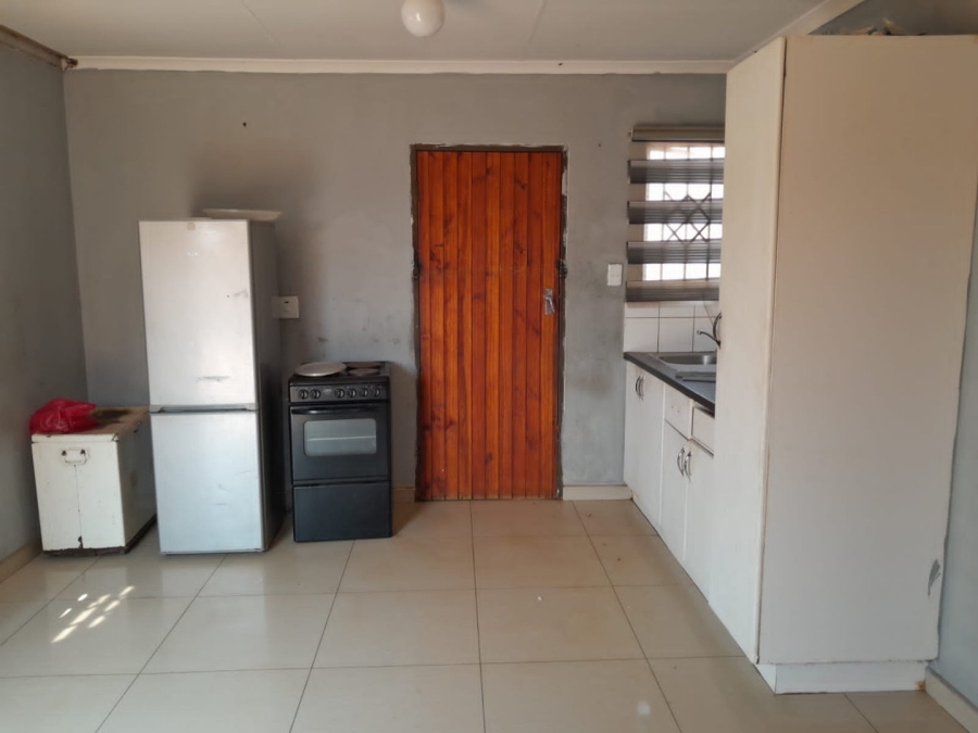 To Let 3 Bedroom Property for Rent in Protea Glen Gauteng