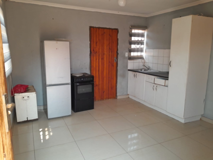 To Let 3 Bedroom Property for Rent in Protea Glen Gauteng