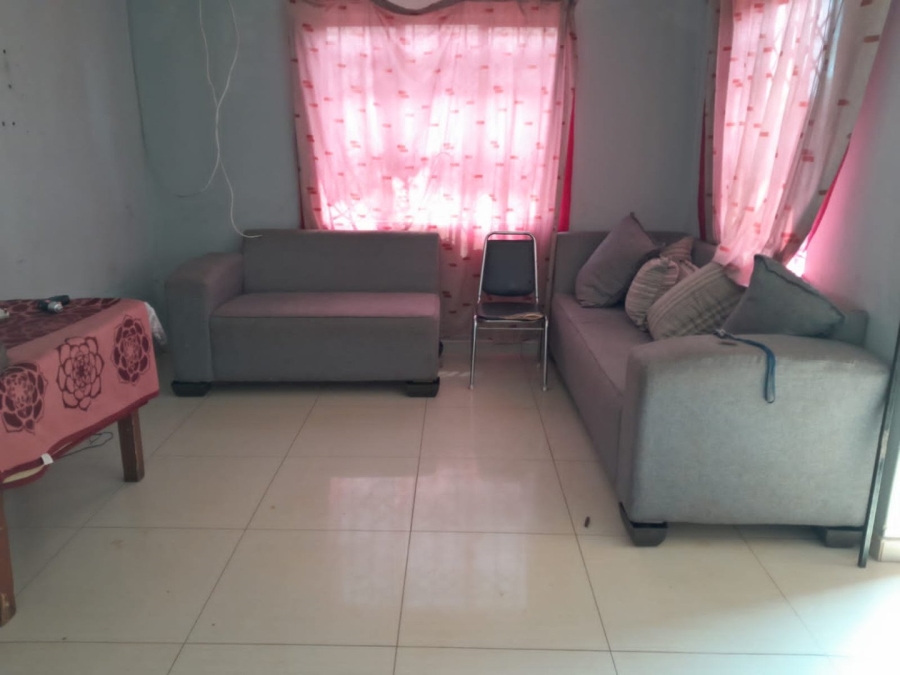 To Let 3 Bedroom Property for Rent in Protea Glen Gauteng