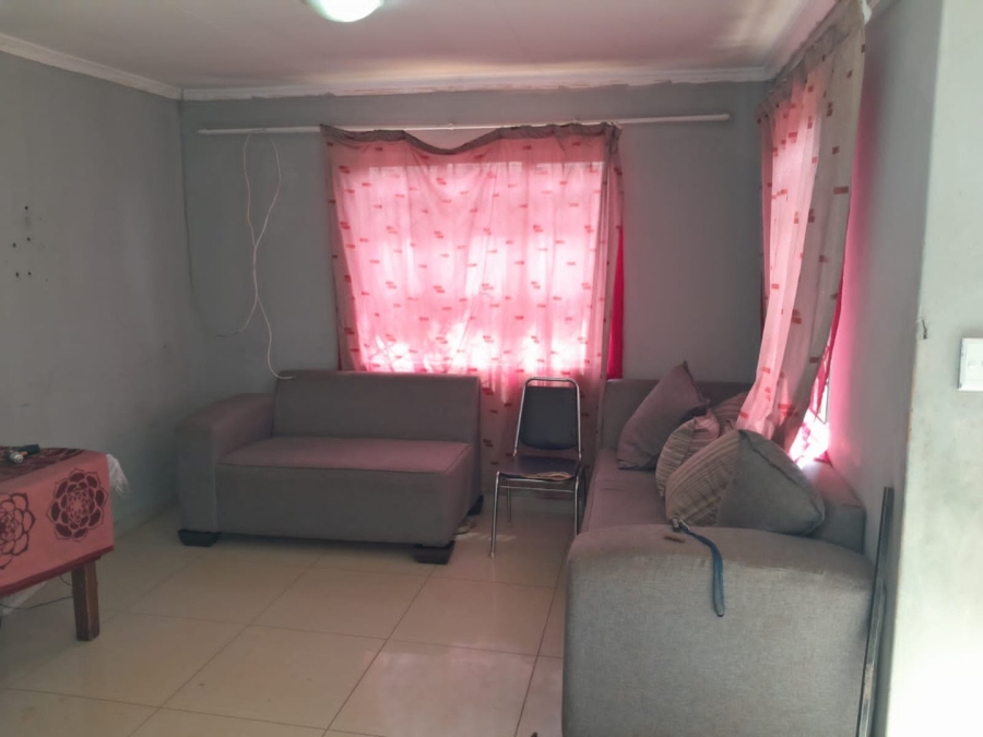 To Let 3 Bedroom Property for Rent in Protea Glen Gauteng