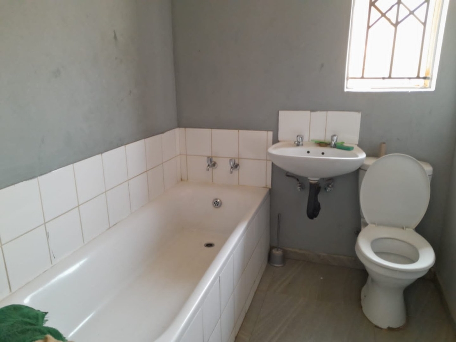 To Let 3 Bedroom Property for Rent in Protea Glen Gauteng