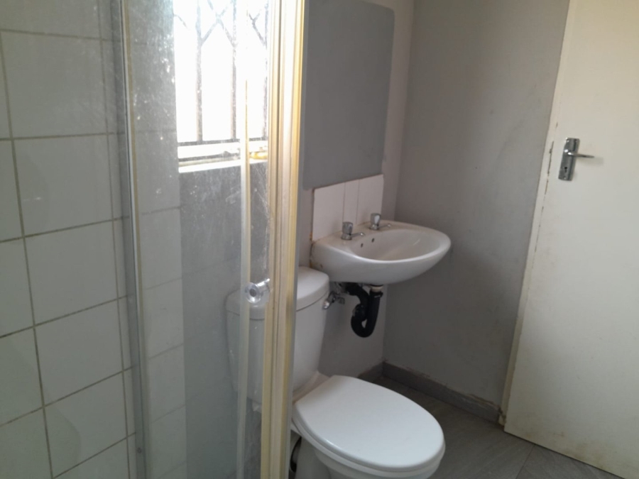 To Let 3 Bedroom Property for Rent in Protea Glen Gauteng