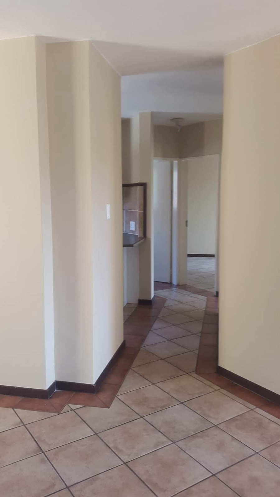 2 Bedroom Property for Sale in Die Hoewes Gauteng