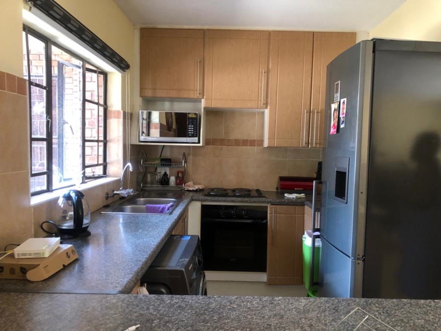 To Let 2 Bedroom Property for Rent in Highveld Gauteng