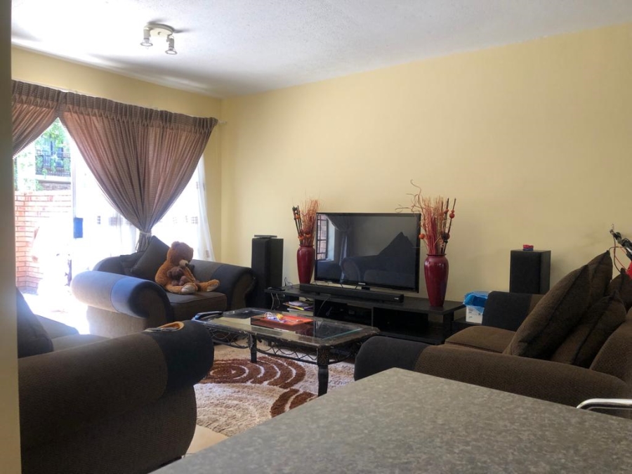 To Let 2 Bedroom Property for Rent in Highveld Gauteng