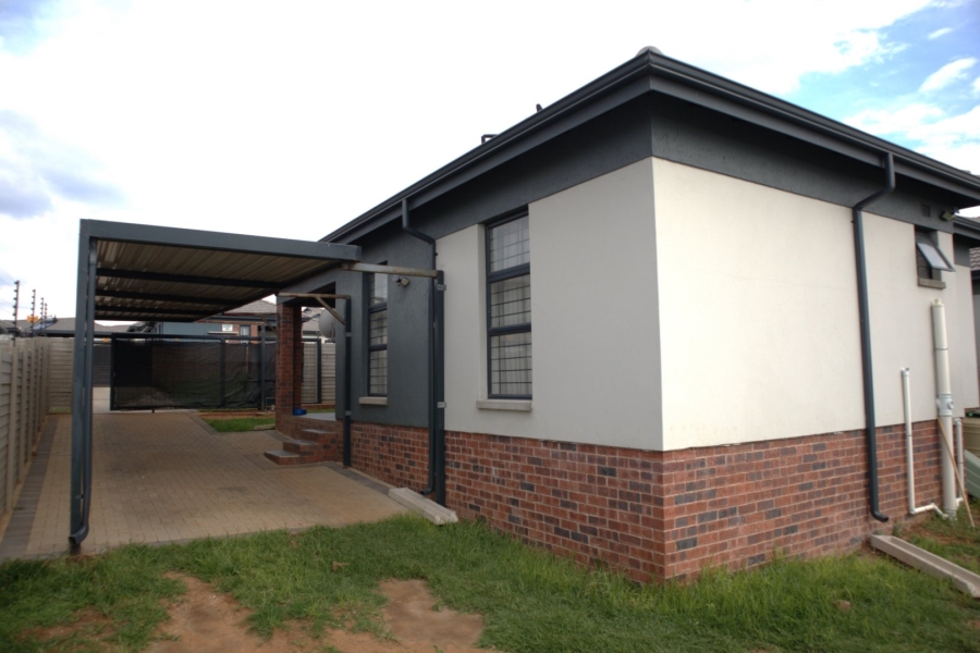 3 Bedroom Property for Sale in Mindalore Gauteng