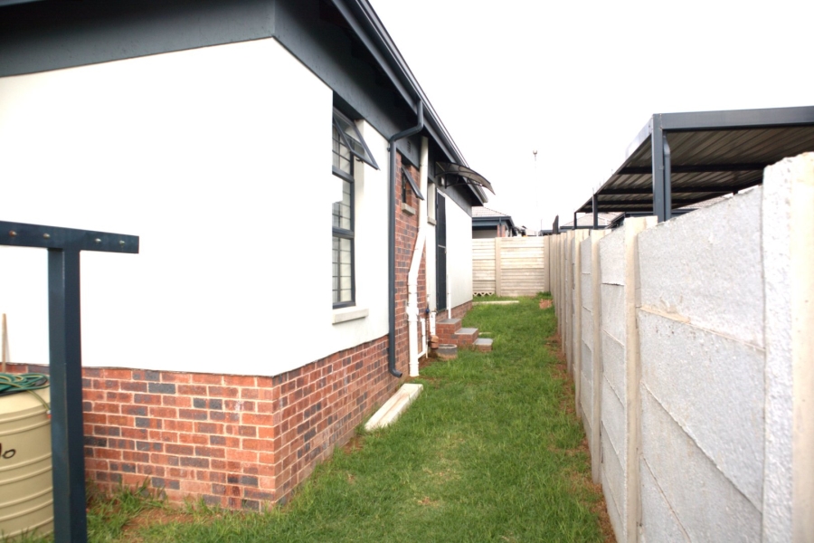 3 Bedroom Property for Sale in Mindalore Gauteng