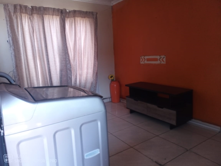 2 Bedroom Property for Sale in Dawn Park Gauteng