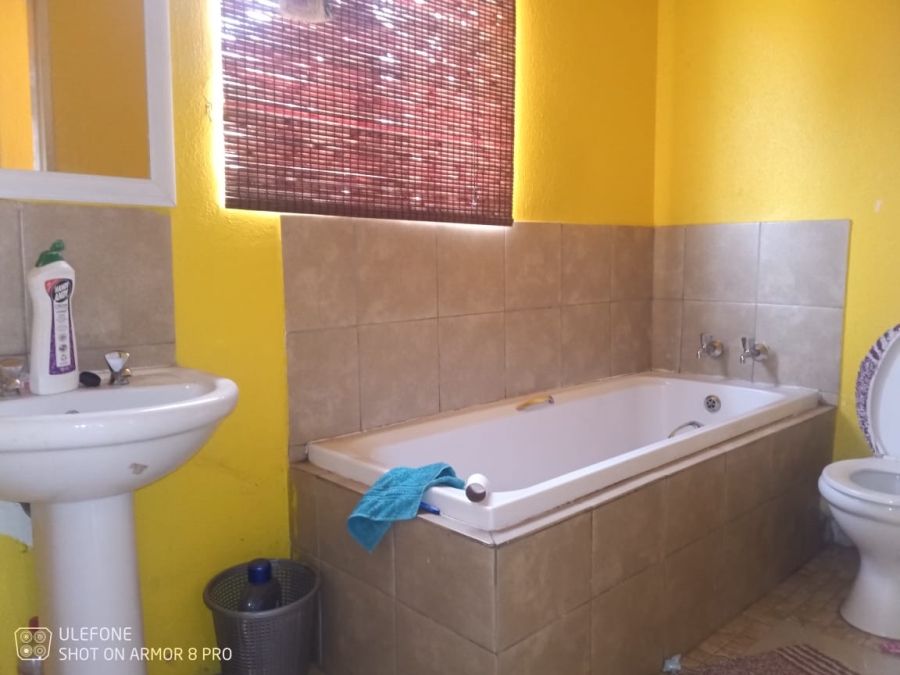 2 Bedroom Property for Sale in Dawn Park Gauteng