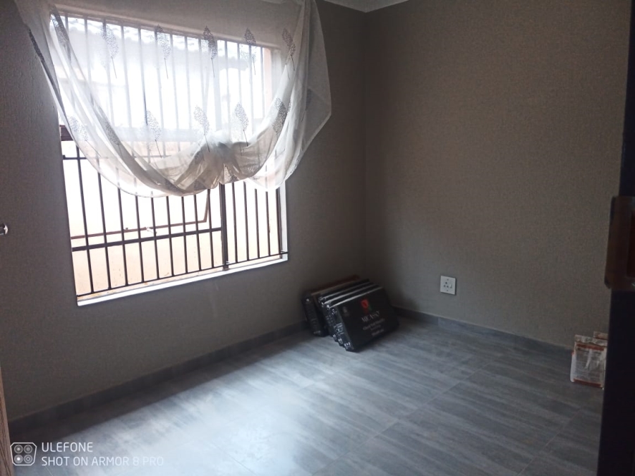 3 Bedroom Property for Sale in Dawn Park Gauteng