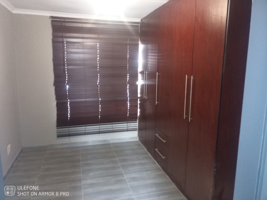 3 Bedroom Property for Sale in Dawn Park Gauteng