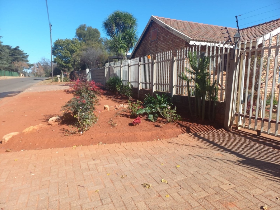 3 Bedroom Property for Sale in Rensburg Gauteng