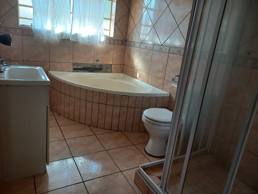 3 Bedroom Property for Sale in Rensburg Gauteng