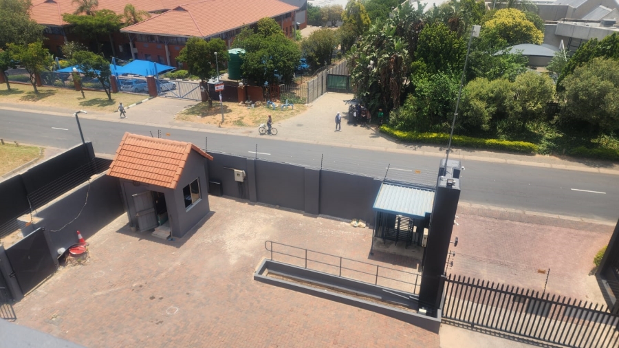 Commercial Property for Sale in Halfway Gardens Gauteng