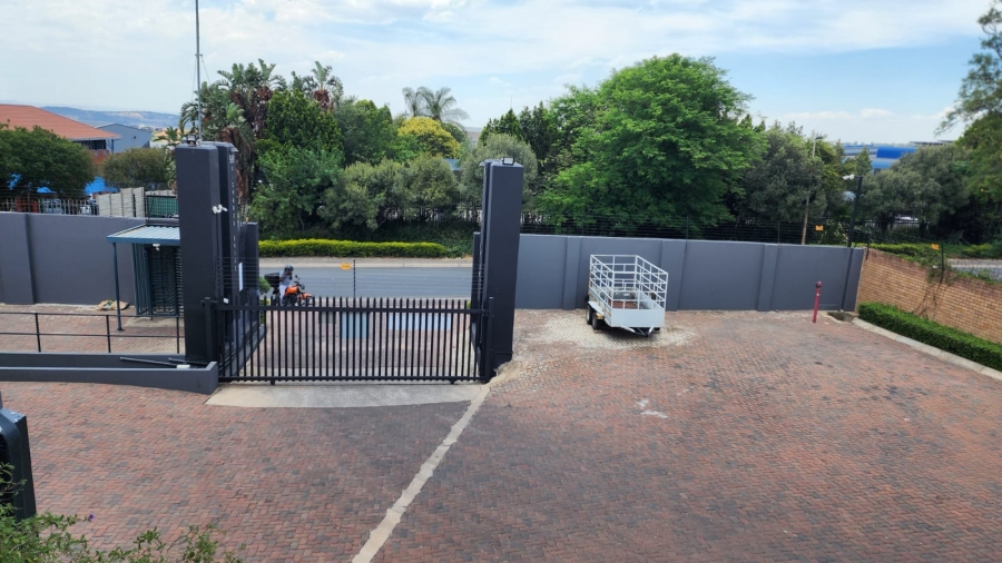 Commercial Property for Sale in Halfway Gardens Gauteng