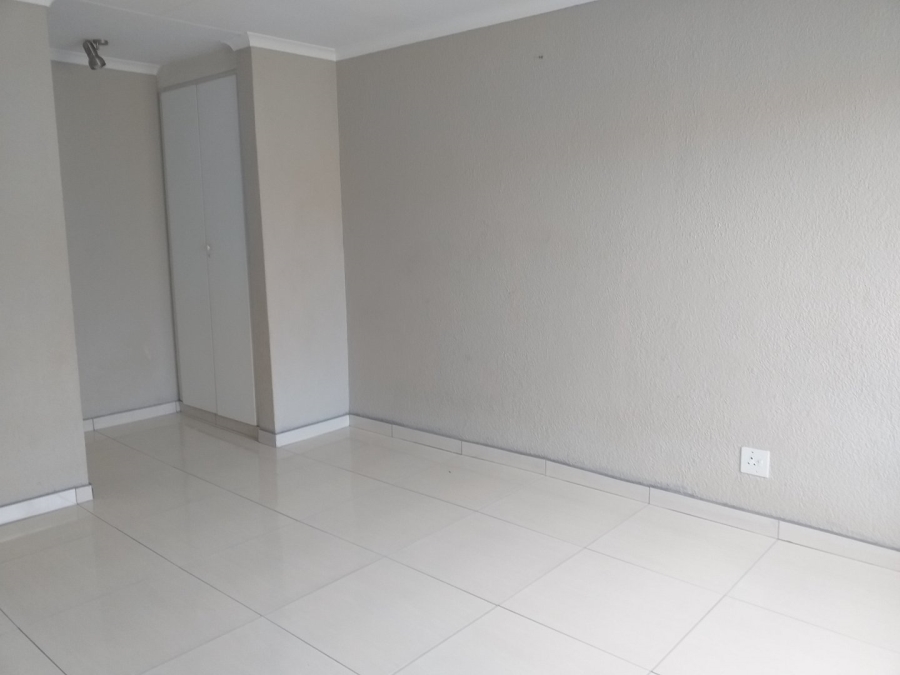 To Let 2 Bedroom Property for Rent in Northgate Gauteng