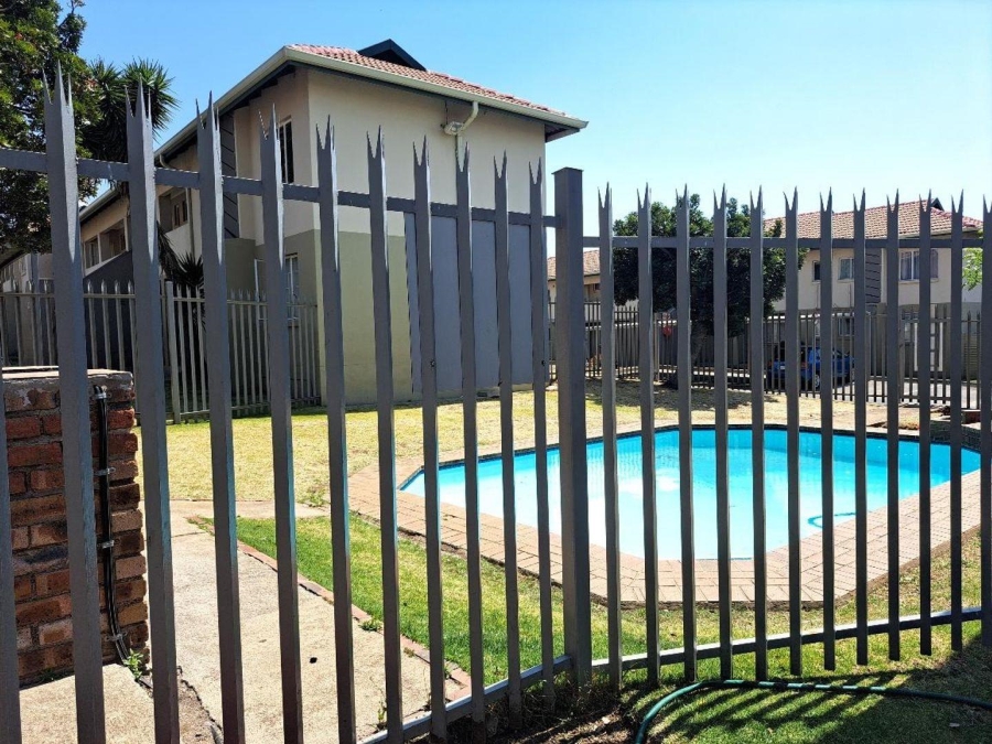 2 Bedroom Property for Sale in Eden Glen Gauteng