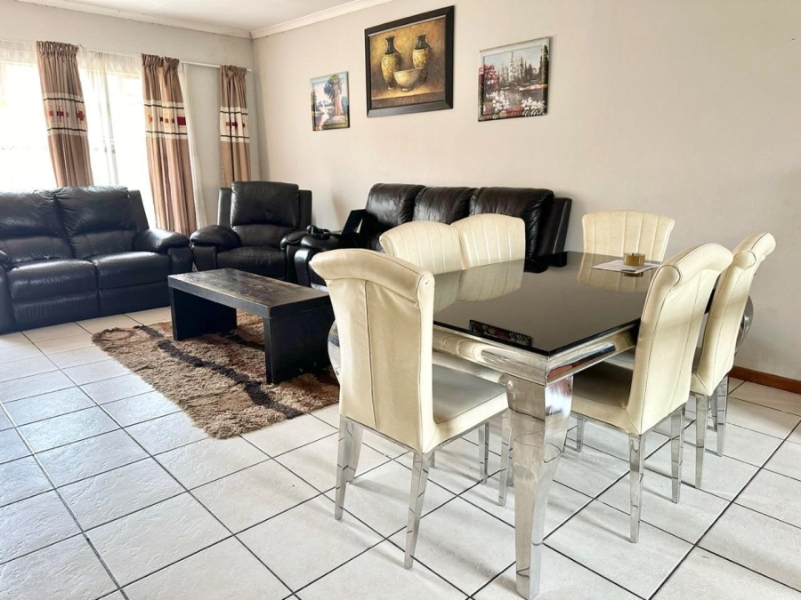 To Let 2 Bedroom Property for Rent in Noordwyk Gauteng