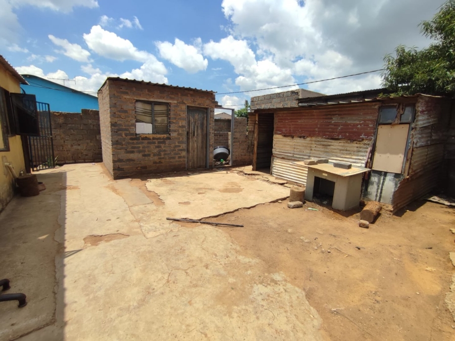 2 Bedroom Property for Sale in Daveyton Gauteng