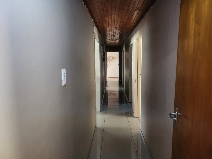 To Let 4 Bedroom Property for Rent in Proclamation Hill Gauteng