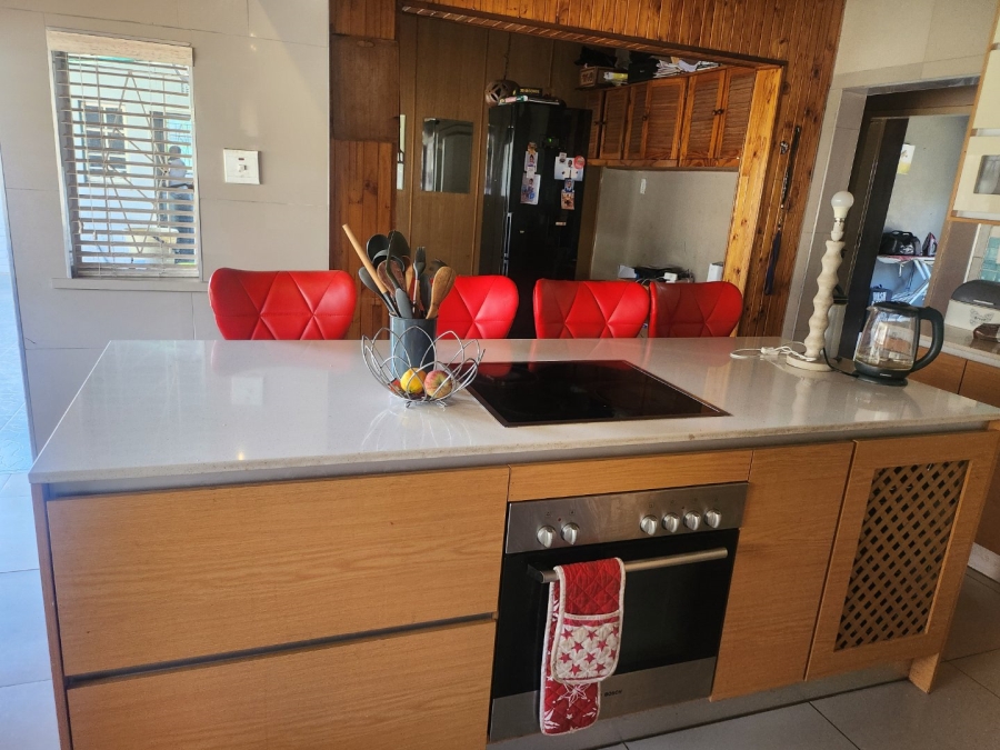 To Let 4 Bedroom Property for Rent in Proclamation Hill Gauteng