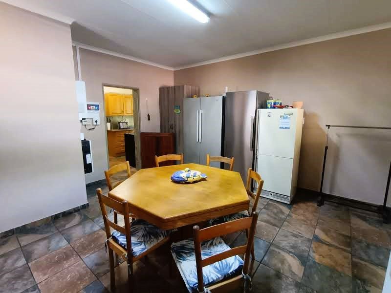 4 Bedroom Property for Sale in Rooihuiskraal Gauteng