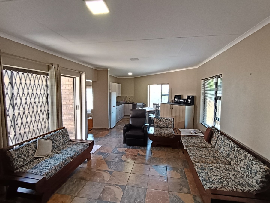 4 Bedroom Property for Sale in Rooihuiskraal Gauteng