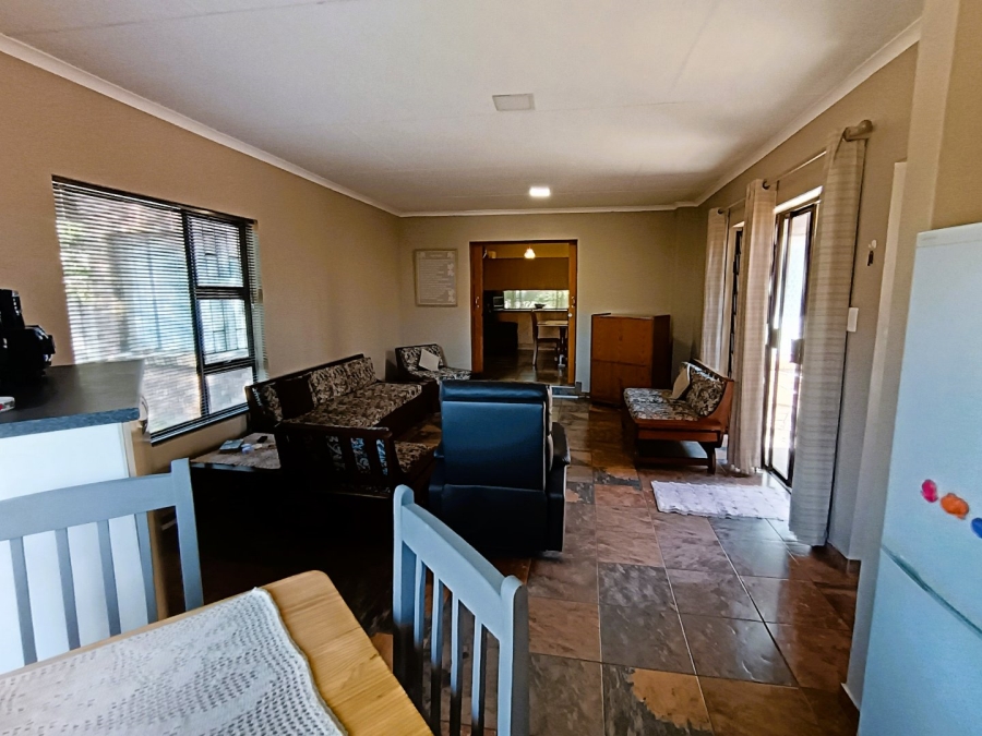 4 Bedroom Property for Sale in Rooihuiskraal Gauteng