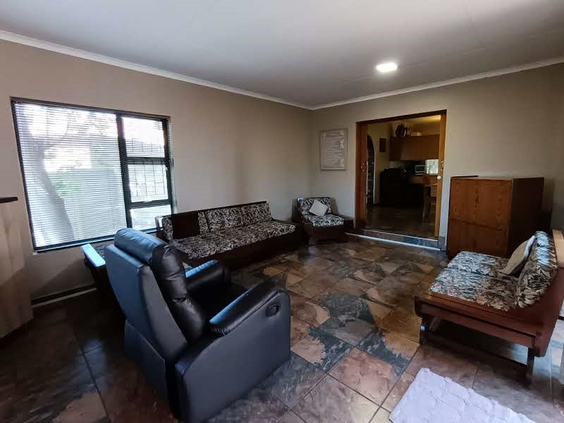 4 Bedroom Property for Sale in Rooihuiskraal Gauteng