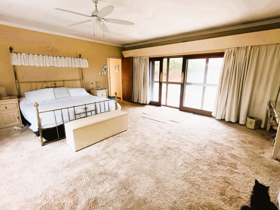 4 Bedroom Property for Sale in Knoppieslaagte Gauteng