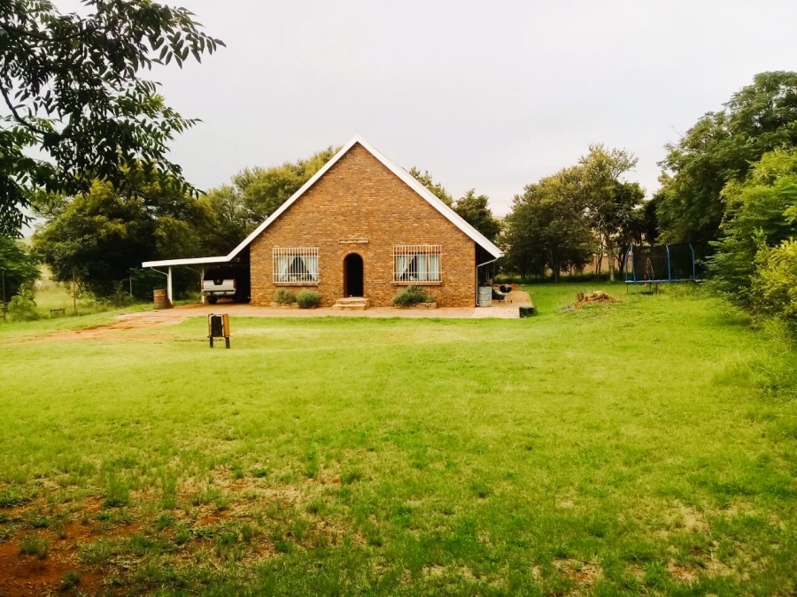 4 Bedroom Property for Sale in Knoppieslaagte Gauteng