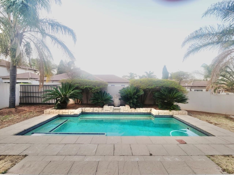 To Let 3 Bedroom Property for Rent in North Riding Gauteng