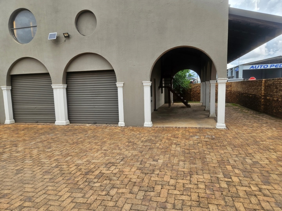 3 Bedroom Property for Sale in Bardene Gauteng