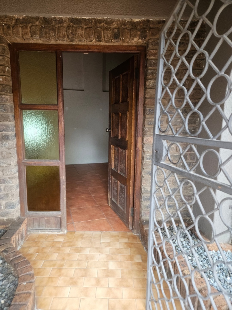 3 Bedroom Property for Sale in Bardene Gauteng