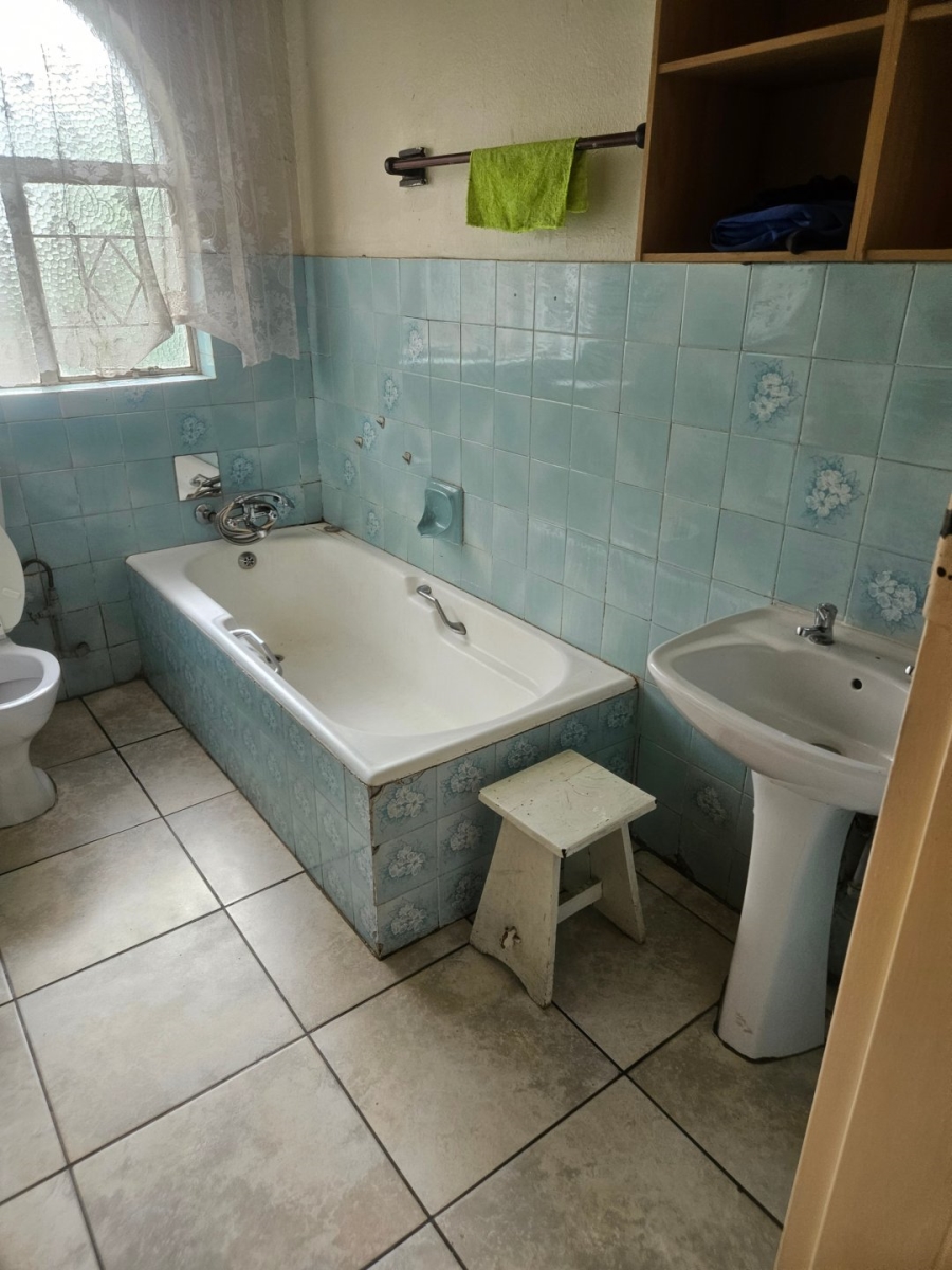 3 Bedroom Property for Sale in Bardene Gauteng